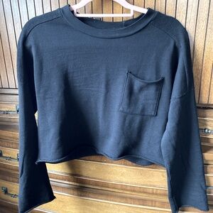 MATE THE LABEL Organic cotton cropped terry sweatshirt with front pocket- black